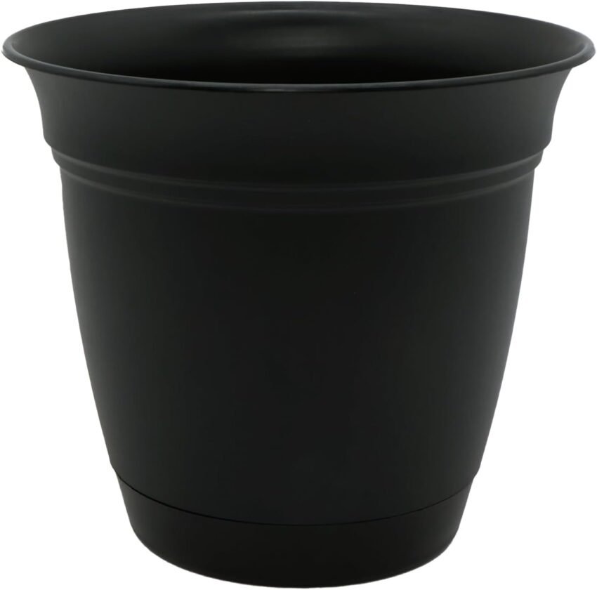Amazon Basics Plastic Planters